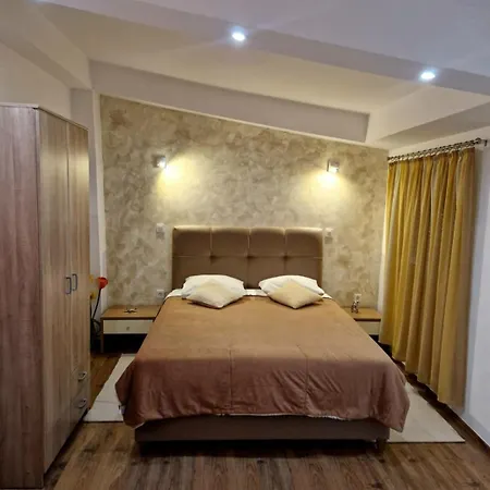 The Garden & 3* سبليت