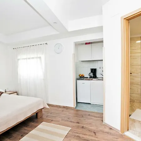 The Garden & فندق مبيت وإفطار 3*